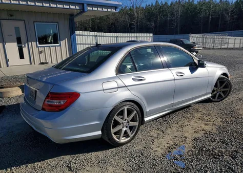 2014 Mercedes-Benz C 250 из США, поврежденный, VIN WDDGF4HB0EA958170